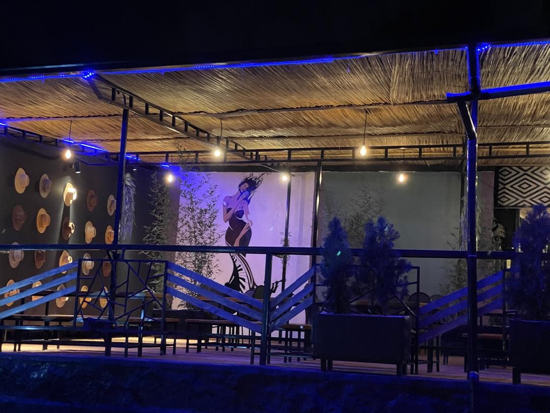 Bites & Brews - bars in Kigali